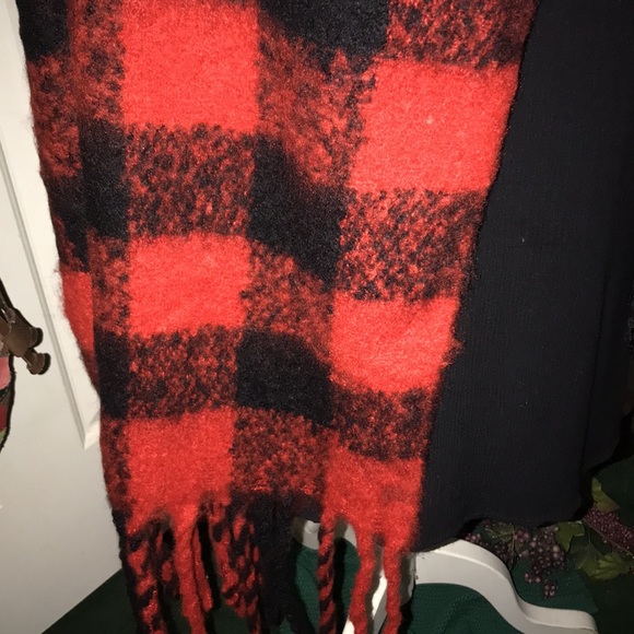 Soft New Scarf - Picture 3 of 8